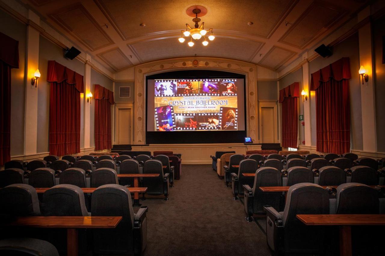 Mcmenamins Grand Lodge Форест Гров Экстерьер фото